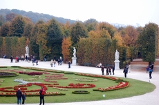 Schloss Schönbrunn_Schlossgarten_01.JPG